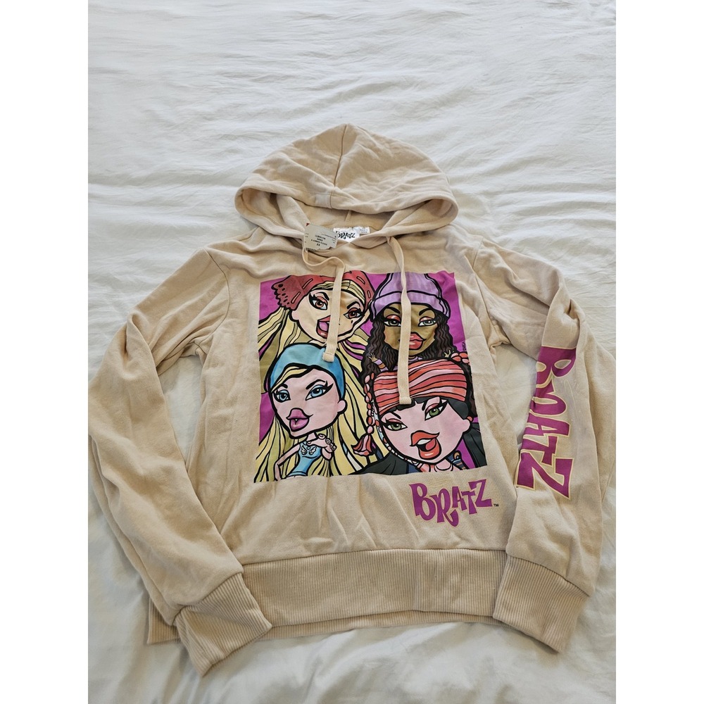 Bratz Graphic Hoodie Beige Pullover‎ Sleeve Logo Front Print Size XS